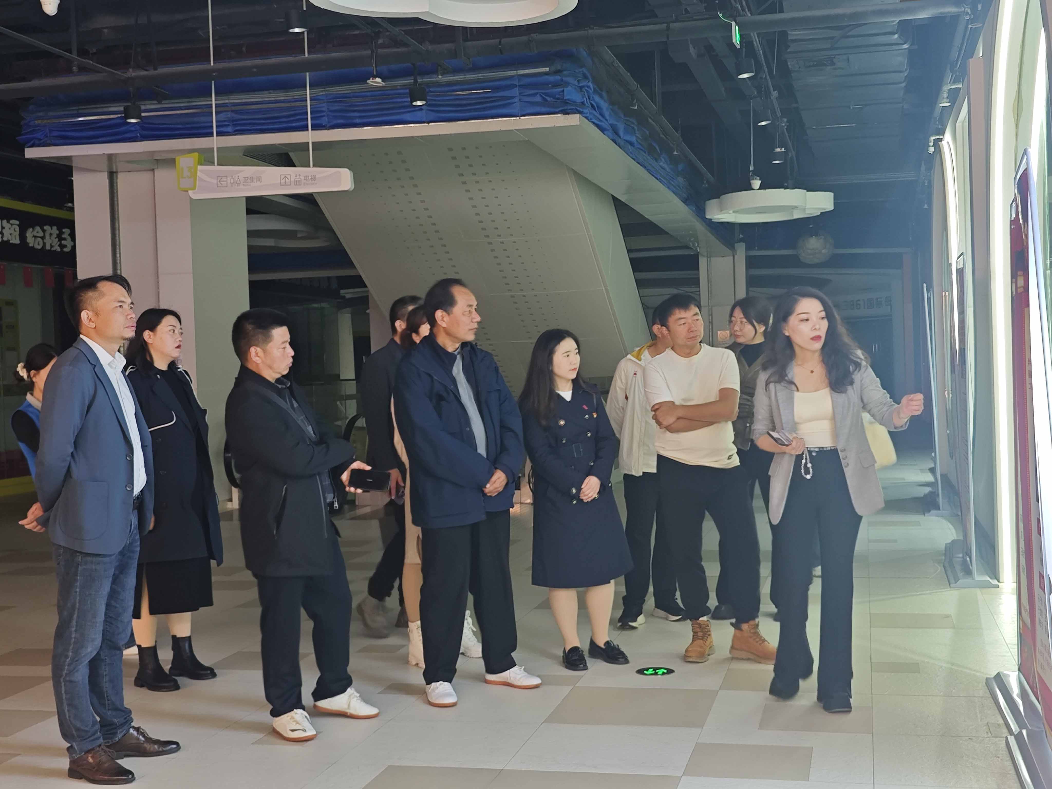 1732514037631675.jpg 机器人学校2.jpg